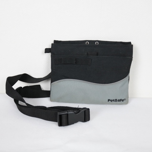 PetSafe Dog Training Mini Treat Sport Pouch with Adjustable Nylon Waist Belt - Picture 4 of 11